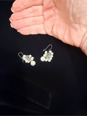 Elegant Pearl Cluster Drop Earrings - Silver Tone